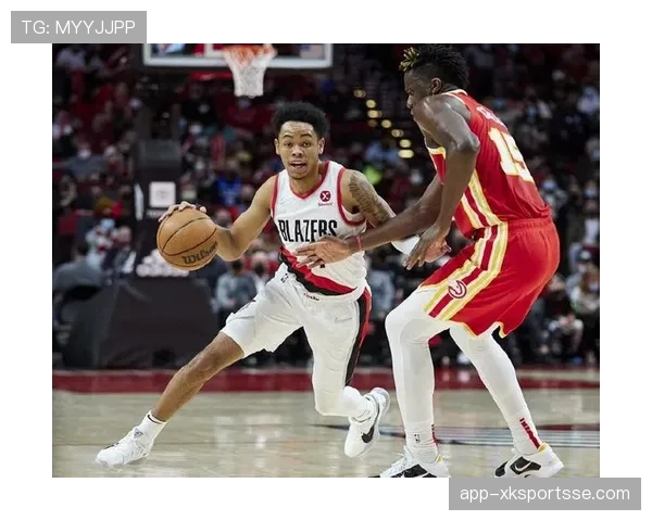 拉菲尼亚传球视野局限如何影响进攻组织