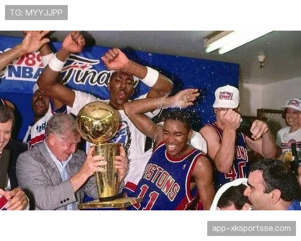 伊塞亚·托马斯关键突破提升球队末节得分效率明显