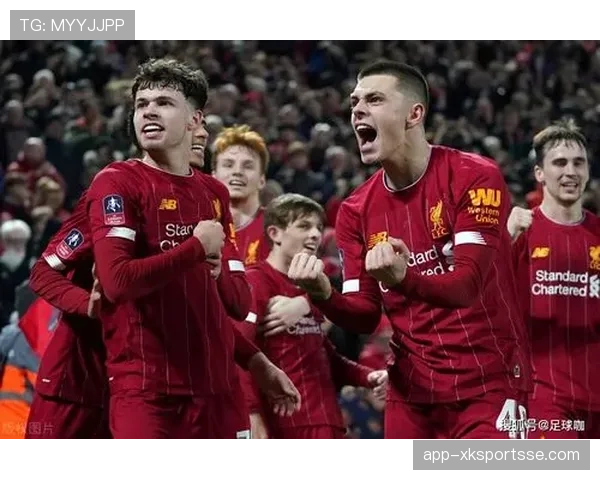 曼联阵容临时凑战组合问题阶段性反映，稳定性承压面临考验